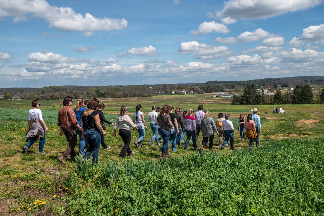 Class XIII photo in field