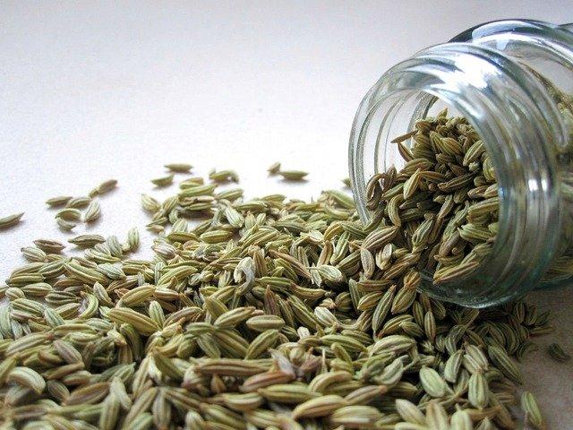 fennel seed in a jar